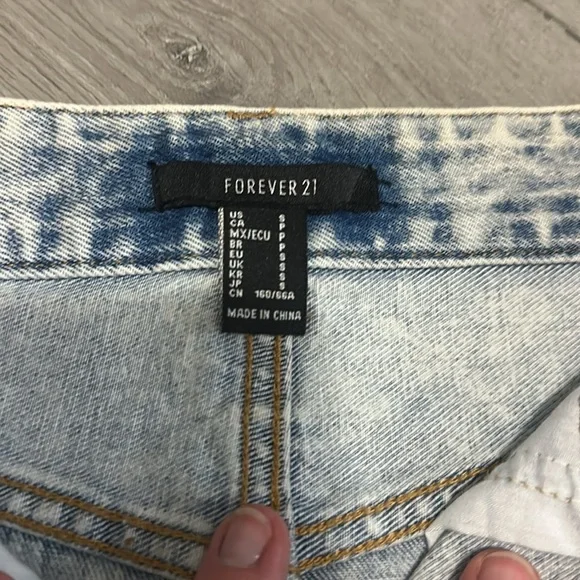 Forever 21 Denim Distressed Skirt - Blue size small - Picture 5 of 7